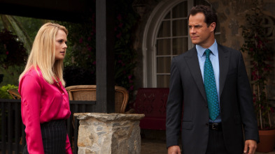 Imagen de Divina de la muerte (T3): Ep.9 Te juegas la vida - 6