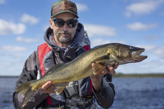 Quebec a vista de... (T12): Pesca de Luciopercas en Air Tamarak