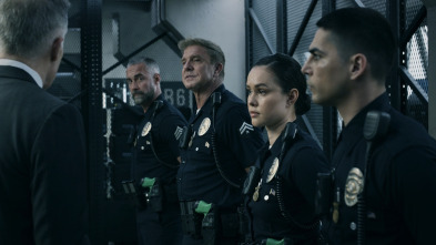 Imagen de S.W.A.T.:  Los... (T6): Ep.15 Proteger y servir - 1