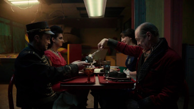 Imagen de Miracle Workers (T4): Ep.1 Bienvenidos a Boomtown - 2