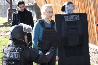 Imagen de Mismatch (T2): Ep.7 Falsas apariencias: Parte 1 - 1