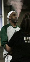 Imagen de Detenidos (T1): Iguanas, baloncesto y silencio - 1