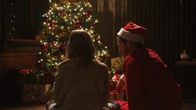 Imagen de Algo malvado (T1): Regalo de Navidad y tiempo robado - 2