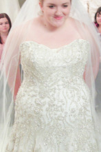 Imagen de Novias curvy (T1): Una diva y una cantante de ópera llegan a una tienda de vestidos de novia - 1
