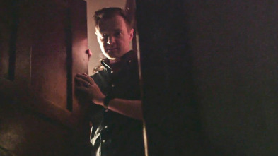 Imagen de Un fantasma en la... (T7): Lo que hay debajo - 2
