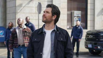 Superman & Lois (T2): Ep.14 Guerra Mundial bizarra
