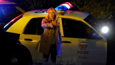 Imagen de Notorious (T1): Ep.8 El libro del mal - 6