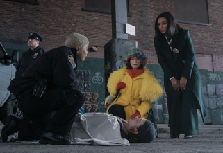 Imagen de Elsbeth (T2): Ep.19 La lista - 8