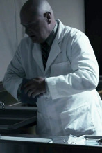 Imagen de Un asesino llega... (T4): Ep.6 La rosas son rojas, la muerte también - 1