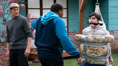 Imagen de Cobra Kai (T4): Ep.4 Bicefalia - 5