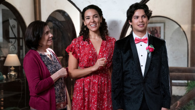 Imagen de Cobra Kai (T4): Ep.8 Empieza la fiesta - 1