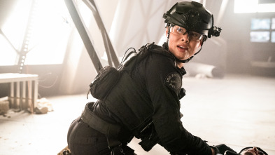 Imagen de S.W.A.T.:  Los... (T8): Ep.22 Regreso a la base - 3