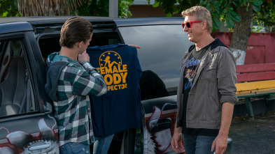 Imagen de Cobra Kai (T5): Ep.1 Muy lejos de casa - 5