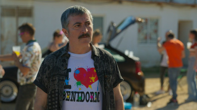 Imagen de Benidorm (T1): Ep.3 Corazón de Neón - 2
