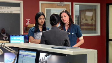 Imagen de Turno de Noche (T3): Ep.2 Esa cosa con plumas - 2