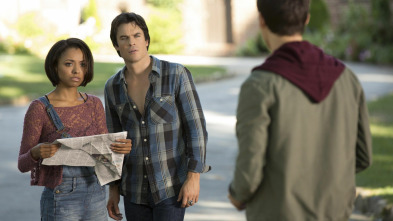 Imagen de Crónicas vampíricas (T6): Ep.4 Agujero negro en el sol - 2