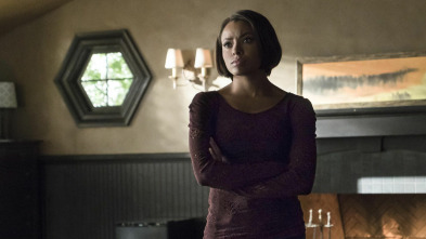 Imagen de Crónicas vampíricas (T6): Ep.17 Un pájaro en una jaula dorada - 2