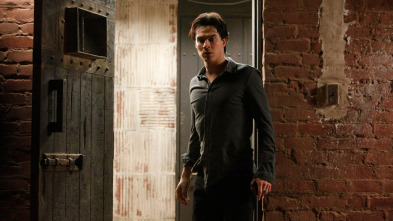 Imagen de Crónicas vampíricas (T2): Ep.15 La cena - 2