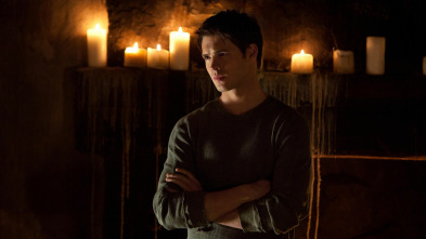Imagen de Crónicas vampíricas (T2): Ep.21 El sol también sale - 2