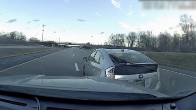 Imagen de Persecución al... (T1): Ep.2 Muerte en la familia - 2