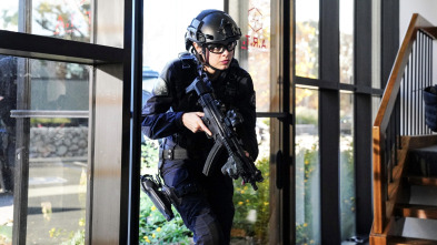 Imagen de S.W.A.T.: Los... (T2): Ep.15 Los caídos - 3