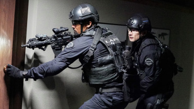 Imagen de S.W.A.T.: Los... (T2): Ep.15 Los caídos - 4