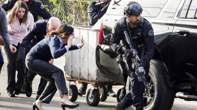 Imagen de S.W.A.T.: Los... (T2): Ep.16 Orgullo - 5