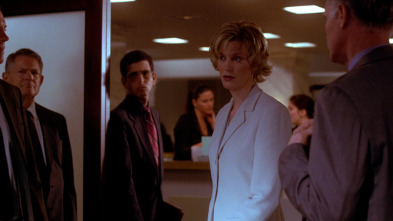 Imagen de El Guardián (T1): Ep.2 Reunión - 5