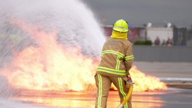 Imagen de Dentro del aeropuerto...: Luna llena - 1