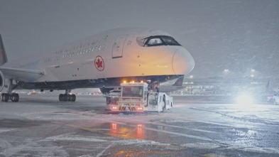Imagen de Dentro del aeropuerto...: Batalla contra la nieve - 1