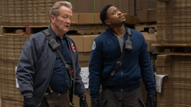 Imagen de Chicago Fire (T13): Ep.16 Entre los escombros - 2
