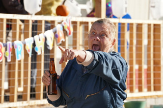 Imagen de Bleeding Love - 6