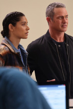 Imagen de Chicago Fire (T13): Ep.20 Abrirme en canal - 1