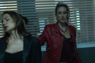 Imagen de El Inmortal (T3): Ep.6 La Rubia - 9
