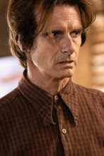 Imagen de From (T4): Ep.8 Pesada es la cabeza - 1