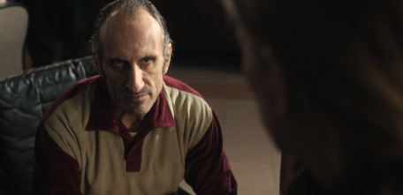Imagen de 33 días (T1): Ep.2 Los años bárbaros - 4
