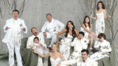 Imagen de Modern Family (T2): Ep.19 El hombre musical - 5