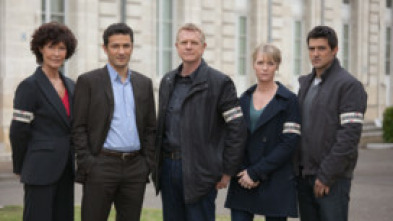 Imagen de Unidad de... (T11): Ep.1 En su mundo - 5