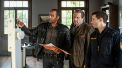 Imagen de Asesinatos en la... (T2): Ep.1 Jambo - 6