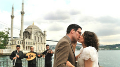Imagen de Beso de amor en el Bósforo - 5
