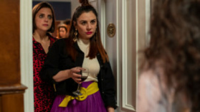 Imagen de La que se avecina (T14): Ep.7 Un mayorista filántropo, un putero soviético y un agradecido desgraciado - 5