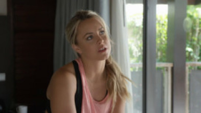 Imagen de Acosada en el paraíso - 10