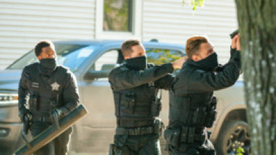 Imagen de Chicago P.D. (T8): Ep.1 Luchando contra fantasmas - 7