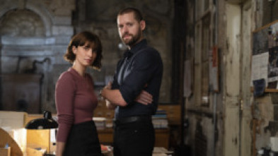 Imagen de FBI: Internacional (T2): Ep.4 Cacharros de cobre y dagas - 6
