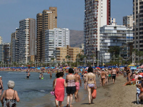Imagen de En el punto de mira (T3): Verano en Benidorm - 2