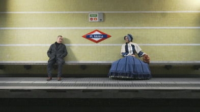 Imagen de Il·luminats: Carlota Gurt busca un lloc on escriure - 3