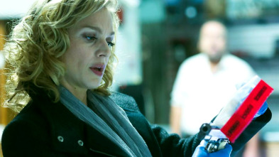 Imagen de Motive (T2): Ep.8 Ángeles con caras sucias - 4