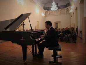 Roberto Giordano interpreta Brahms y Beethoven