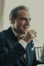 Imagen de Cristóbal Balenciaga (T1): Ep.5 Vestir a una reina - 2