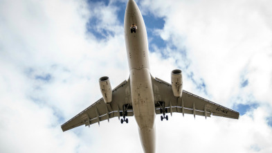 Imagen de Dentro del aeropuerto...: Bajo presión - 4